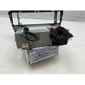 Autoradio stereo Volkswagen up 2011 2020 completa di connettori