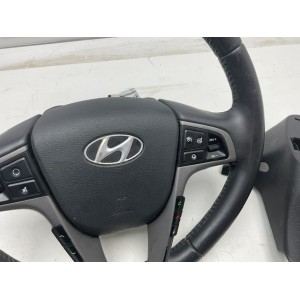 VOLANTE COMPLETO DI AIRBAG E COMANDI RADIO HYUNDAI i40  (12 18)