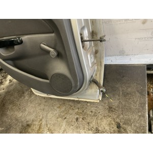PORTIERA POSTERIORE SINISTRA  COMPLETA DI PANNELLO INTERNO OPEL Corsa D 5P 2° Serie (07 14) GRIGIO METALLIZZATO