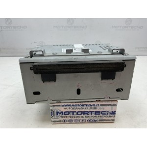 FORD FIESTA 6 SERIE MK7 AUTORADIO STEREO LETTORE CD AUDIO AHU AA6T-18C815-AD senza codice di sblocco