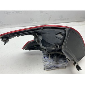 STOP FANALE POSTERIORE DESTRO PARTE ESTERNA PEUGEOT 308 Serie 9677817580 DV6C/9HC (13 21)