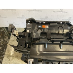 CALANDRA ANTERIORE COMPLETA  FORD FIESTA VI 1.4 BENZINA 2009 con parti lesionate