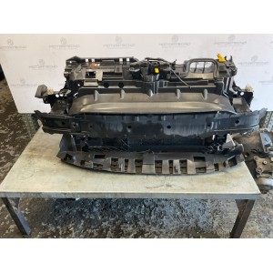 CALANDRA ANTERIORE COMPLETA  FORD FIESTA VI 1.4 BENZINA 2009 con parti lesionate
