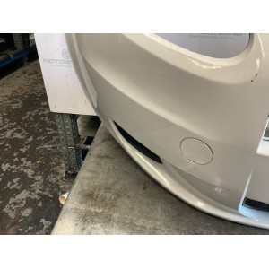 Paraurti grande punto bianco griglia sovrastante mancante come da foto