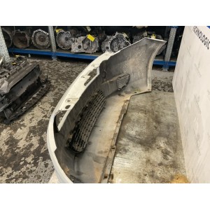 Paraurti grande punto bianco griglia sovrastante mancante come da foto