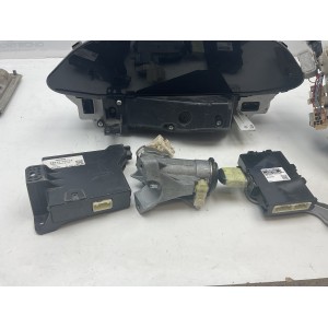 KIT CHIAVE CENTRALINA MOTORE TOYOTA Yaris Serie 82730-00290 0993-8122 1KRFE benzina 998 (08 11)