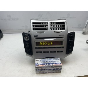 AUTORADIO CON BOCCHETTE ARIA TOYOTA Yaris Serie 86120 52470 / PDC03782 (05al08) senza manopola senza codice di sblocco
