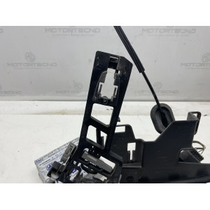 SERRATURA ANTERIORE DESTRA FORD Fiesta 6° Serie 8a61-a21978-ad (08 17) 4 pin