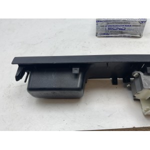 PULSANTIERA ANTERIORE SINISTRA TOYOTA Yaris Serie 74232-0D330 (17 20)