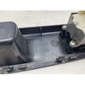 PULSANTIERA ANTERIORE SINISTRA TOYOTA Yaris Serie 74232-0D330 (17 20)