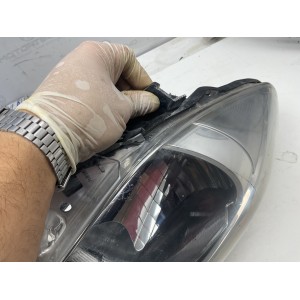FARO FANALE PROIETTORE ANTERIORE DESTRO DX TOYOTA Yaris  (11 13)