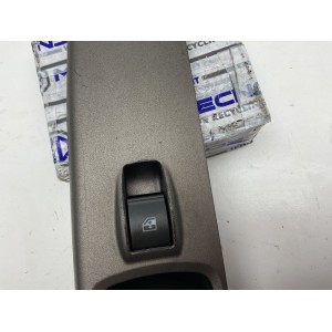 PULSANTE ALZAVETRO ANTERIORE DESTRO DX COMPLETO DI MANIGLIA LANCIA Musa 1° Serie (04 07)