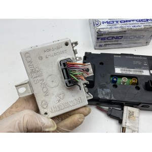 SISTEMA DI NAVIGAZIONE DISPLAY RENAULT Clio Serie 259155024R (08 15) completo di centralina