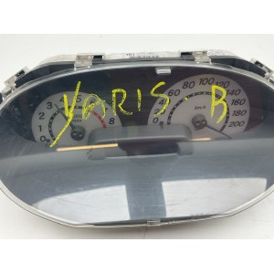 QUADRO STRUMENTI CONTACHILOMETRI PER TOYOTA Yaris Serie 83800-52331 (03al05)