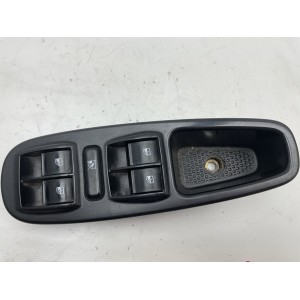 PULSANTIERA ANTERIORE SINISTRA FIAT 500 L Serie Trekking/Cross 735521978 (12 in poi)