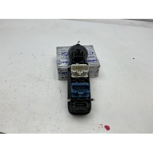 PULSANTIERA ANTERIORE SINISTRA 4 VETRI ELETTRICI RENAULT Modus 1° Serie 8200379694 (04 06)