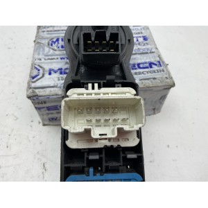 PULSANTIERA ANTERIORE SINISTRA 4 VETRI ELETTRICI RENAULT Modus 1° Serie 8200379694 (04 06)