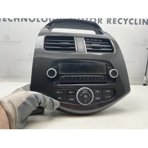AUTORADIO COMPLETA DI MASCHERINA COLORE CARBONIO CHEVROLET Spark 2° Serie 95298824 (12)