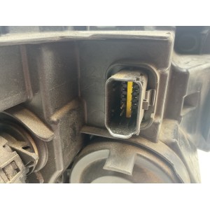 FANALE ANTERIORE DESTRO ORIGINALE DACIA DUSTER II 1.3 TCE 260602287R/386845