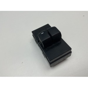 Pulsantiera alzacristalli anteriore sinistro HYUNDAI ix20 93570-1K020 (10 19)