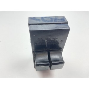 Pulsantiera alzacristalli anteriore sinistro HYUNDAI ix20 93570-1K020 (10 19)