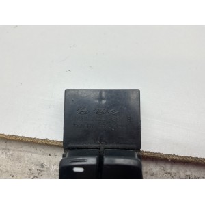 Pulsantiera alzacristalli anteriore sinistro HYUNDAI ix20 93570-1K020 (10 19)