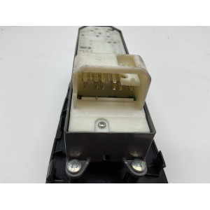 PULSANTIERA ANTERIORE SINISTRA TOYOTA Rav4 4° Serie 74232-42070 (05 09)