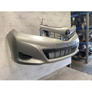 PARAURTI ANTERIORE COMPLETO DI GRIGLIE PER TOYOTA YARIS SERIE (14 16)