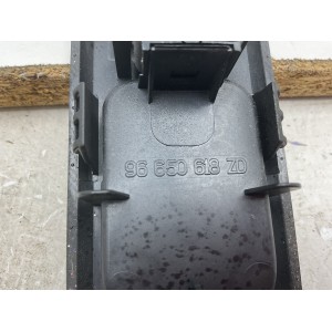 PULSANTE ALZA VETRO ALZA CRISTALLI ANTERIORE DESTRO PEUGEOT 3008 (09 16) 96-650-618-ZD