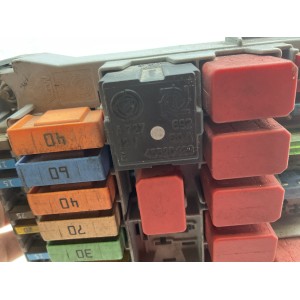 SCATOLA PORTAFUSIBILI BSM FIAT DUCATO, CITROEN JUMPER, PEUGEOT BOXER (06)