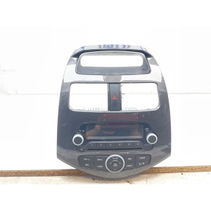 AUTORADIO COMPLETO DI MASCHERINA COLOR CARBONIO CHEVROLET SPARK (2014)