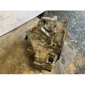 CAMBIO MANUALE 6 marce NISSAN QASHQAI 2.0 DCI 4X4 (J10 - 2007) 150 CV / 110 KW F6046000