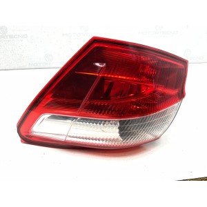 FANALE STOP POSTERIORE DESTRO NISSAN QASHQAI 2ª serie (10 13)