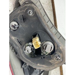 STOP FANALE POSTERIORE SINISTRO TOYOTA Yaris Serie (11 13)