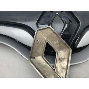 623101381R MASCHERINA GRIGLIA PARAURTI ANTERIORE CON STEMMA RENAULT KANGOO 1.5