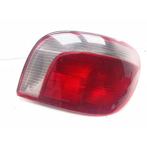 STOP FANALE POSTERIORE DESTRO TOYOTA Yaris Serie (99 03)
