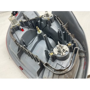 STOP FANALE POSTERIORE DESTRO TOYOTA Yaris Serie (99 03)