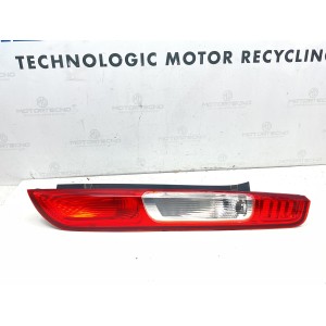 STOP FANALE POSTERIORE DESTRO FORD Focus Berlina 2° Serie (01 04)