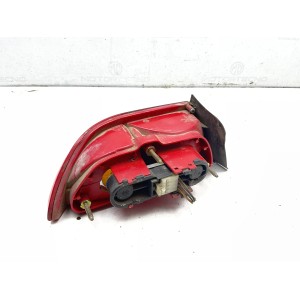 Fanale posteriore destro parte esterna ALFA ROMEO 156 (97 03)