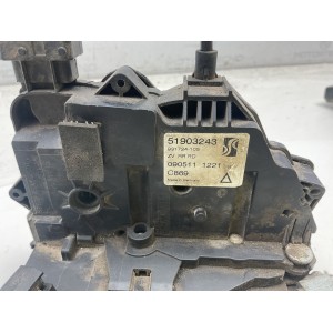 Serratura porta POSTERIORE DESTRA DX per FIAT Grande Punto (2009) 51903243