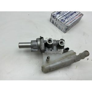 POMPA FRENI FORD Fiesta 6° Serie 0204054029 benzina 1 (08al17)