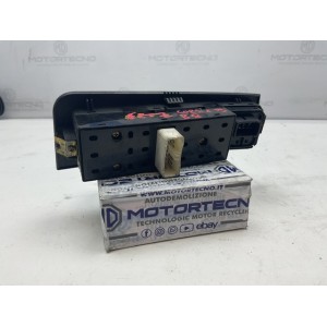 PULSANTIERA ANTERIORE SINISTRA HYUNDAI Matrix 1° Serie D3EA (01al07)