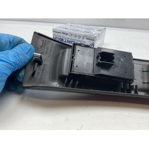 PULSANTIERA ANTERIORE SINISTRA OPEL Meriva 3° Serie 13266039 (10)