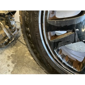 Cerchio con gomma pneumatico 19 land rover 255/55 R19 nero lucido