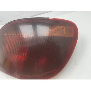 STOP FANALE POSTERIORE DESTRO TOYOTA Yaris Serie (99al03)
