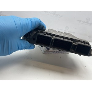 centralina motore (ECU) Bosch  Renault Megane Scenic 1.9 DCI  0281 011 776