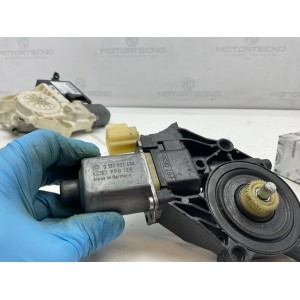 MOTORINO ALZAVETRO POSTERIORE SINISTRO PER FORD Fiesta 6° Serie 0 130 822 406